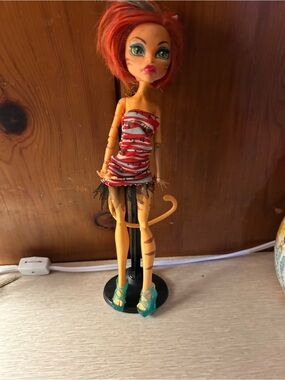 Torelai monster high doll